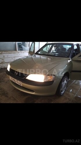 Opel Vectra 1997, 435,635 km - 1.6 l - Qusar