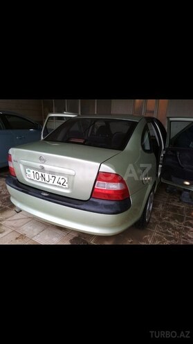 Opel Vectra 1997, 435,635 km - 1.6 l - Qusar