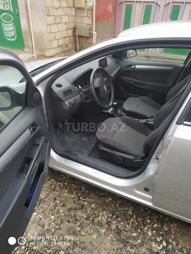 Opel Astra 2010, 162,000 km - 1.3 l - Bakı