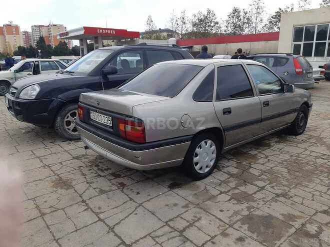 Opel Vectra 1993, 246,704 km - 2.0 l - Sumqayıt