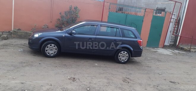 Opel Astra 2005, 130,000 km - 1.4 л - Bakı