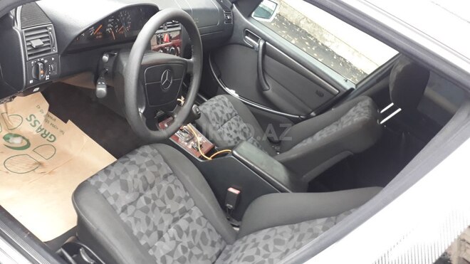 Mercedes C 180 1998, 210,039 km - 1.8 l - Bakı