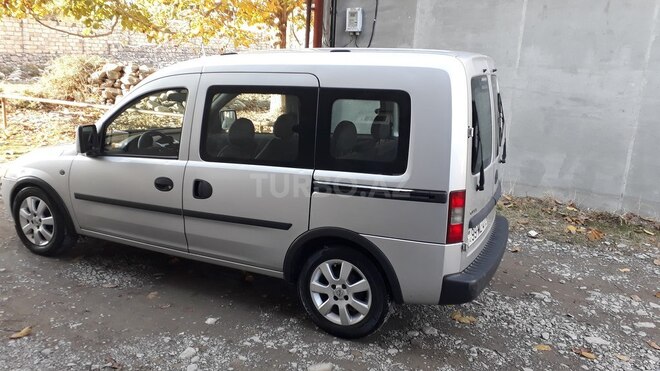 Opel Combo 2005, 239,000 km - 1.4 л - Şəki