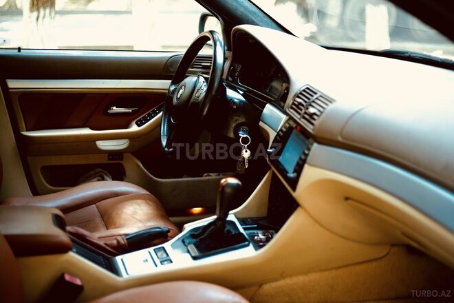 BMW 525 2001, 213,654 km - 2.5 l - Sumqayıt