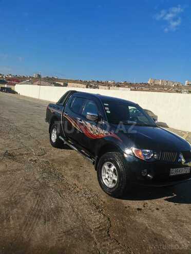 Mitsubishi L200 2009, 236,000 km - 2.5 l - Bakı
