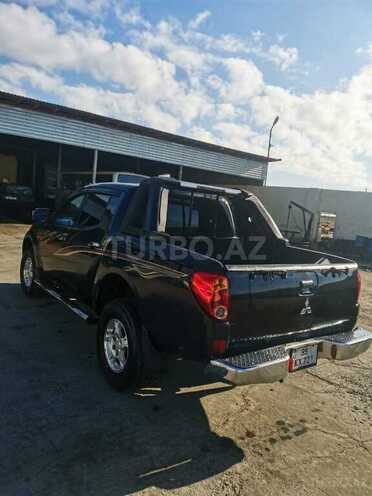 Mitsubishi L200 2009, 236,000 km - 2.5 l - Bakı