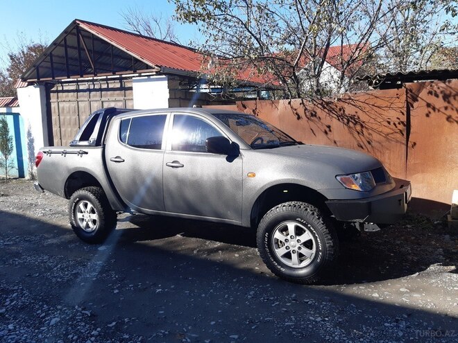 Mitsubishi L200 2007, 360,000 km - 2.5 l - Qəbələ
