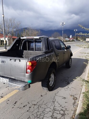 Mitsubishi L200 2007, 360,000 km - 2.5 l - Qəbələ