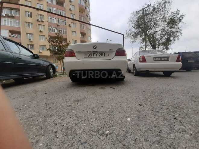 BMW 520 2004, 210,000 km - 2.2 l - Bakı