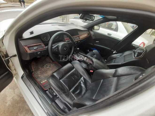 BMW 520 2004, 210,000 km - 2.2 l - Bakı