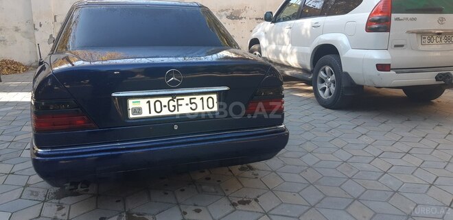 Mercedes E 280 1995, 317,000 km - 2.8 l - Yevlax
