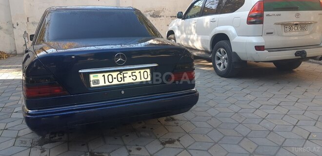 Mercedes E 280 1995, 317,000 km - 2.8 l - Yevlax
