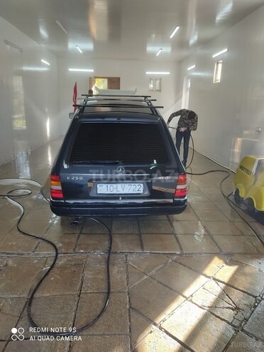 Mercedes E 300 1992, 430,000 km - 3.0 л - Salyan