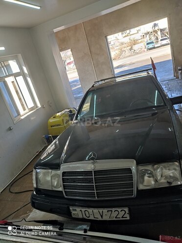 Mercedes E 300 1992, 430,000 km - 3.0 л - Salyan