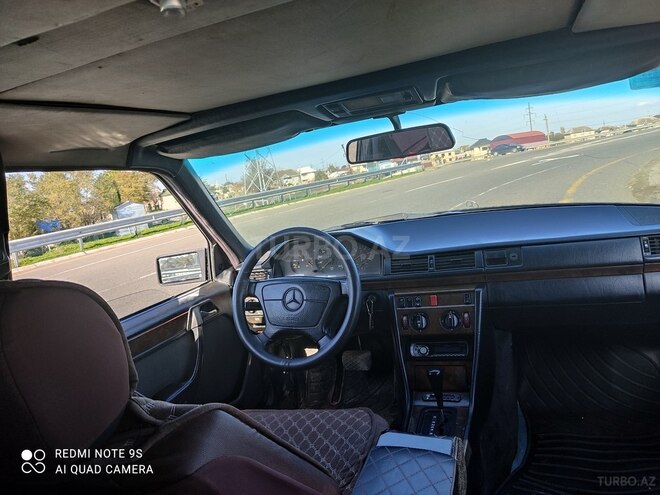 Mercedes E 300 1992, 430,000 km - 3.0 л - Salyan