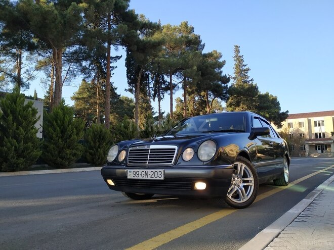 Mercedes E 240 1998, 341,000 km - 2.4 l - Salyan