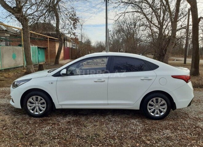 Hyundai Accent 2018, 80,000 km - 1.4 l - Bakı
