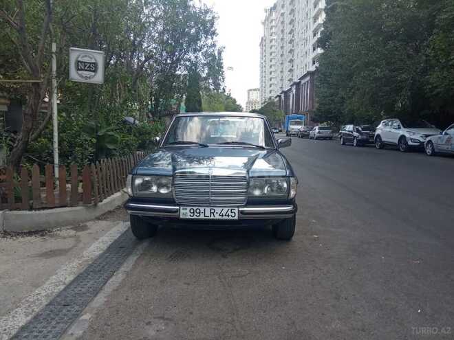 Mercedes E 200 1984, 240,000 km - 2.0 l - Bakı
