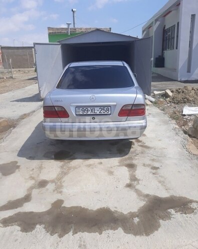 Mercedes E 200 2002, 284,025 km - 2.0 l - Bakı
