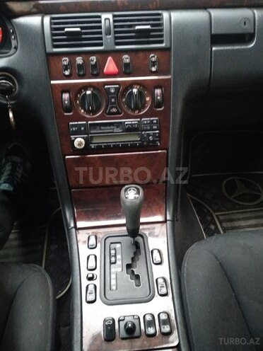 Mercedes E 240 1997, 305,000 km - 2.4 l - Sumqayıt