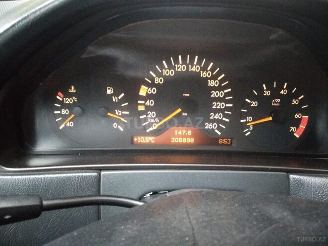 Mercedes E 240 1997, 305,000 km - 2.4 l - Sumqayıt