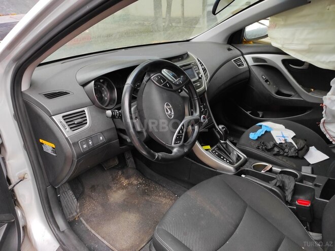 Hyundai Elantra 2015, 44,000 km - 1.8 l - Bakı