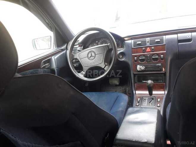 Mercedes E 230 1996, 240,000 km - 2.3 l - Bakı