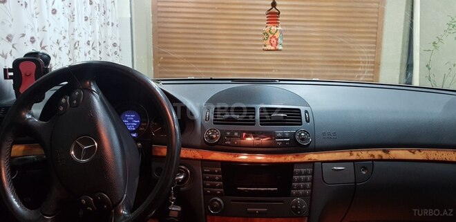 Mercedes E 220 2006, 209,000 km - 2.2 l - Bakı