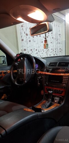Mercedes E 220 2006, 209,000 km - 2.2 l - Bakı