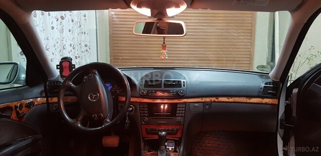 Mercedes E 220 2006, 209,000 km - 2.2 l - Bakı