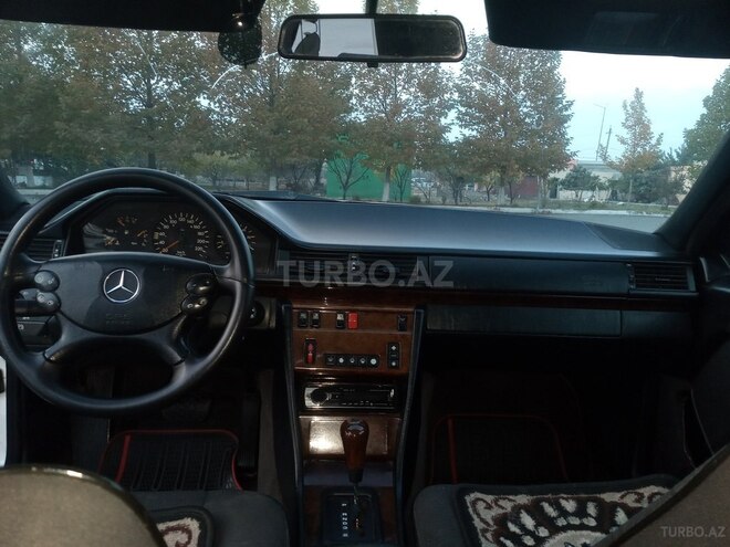 Mercedes E 250 1994, 700,000 km - 2.5 л - Bərdə