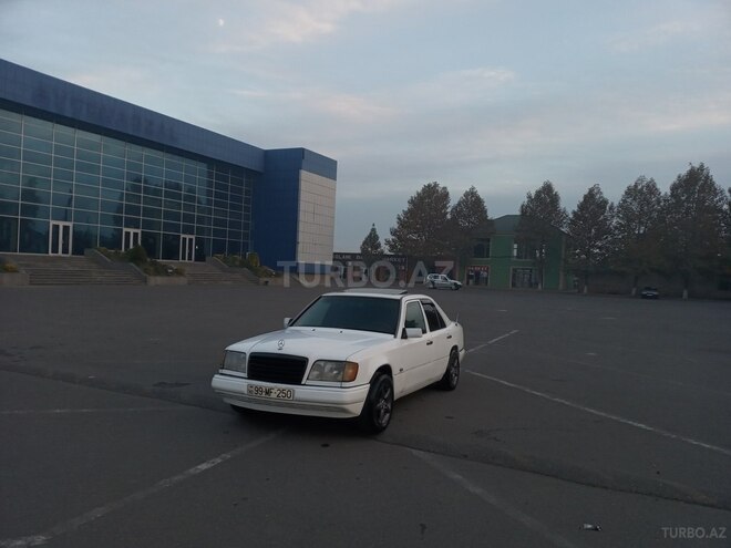 Mercedes E 250 1994, 700,000 km - 2.5 л - Bərdə