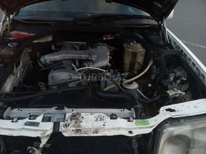 Mercedes E 250 1994, 700,000 km - 2.5 л - Bərdə