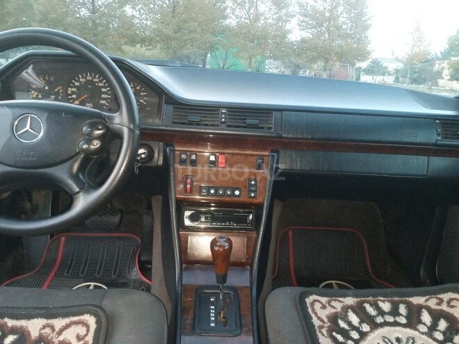 Mercedes E 250 1994, 700,000 km - 2.5 л - Bərdə