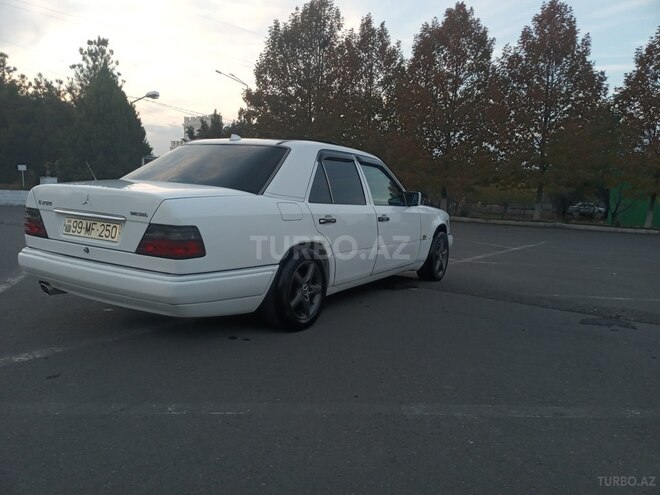 Mercedes E 250 1994, 700,000 km - 2.5 л - Bərdə
