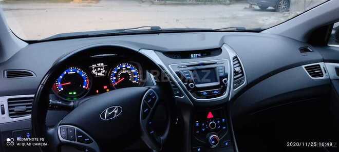 Hyundai Elantra 2015, 31,000 km - 1.8 l - Bakı