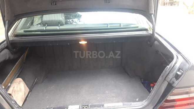 Mercedes E 220 1995, 235,000 km - 2.2 l - Bakı