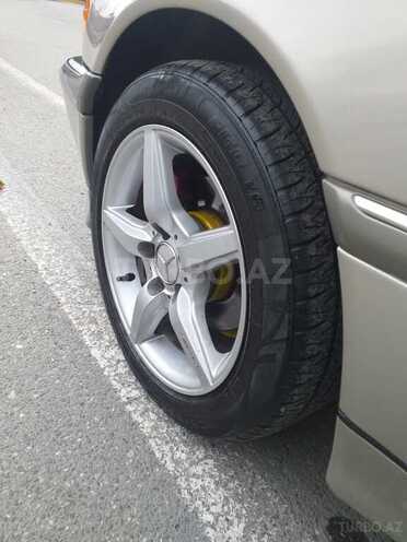 Mercedes C 230 1998, 194,000 km - 0.3 l - Sumqayıt