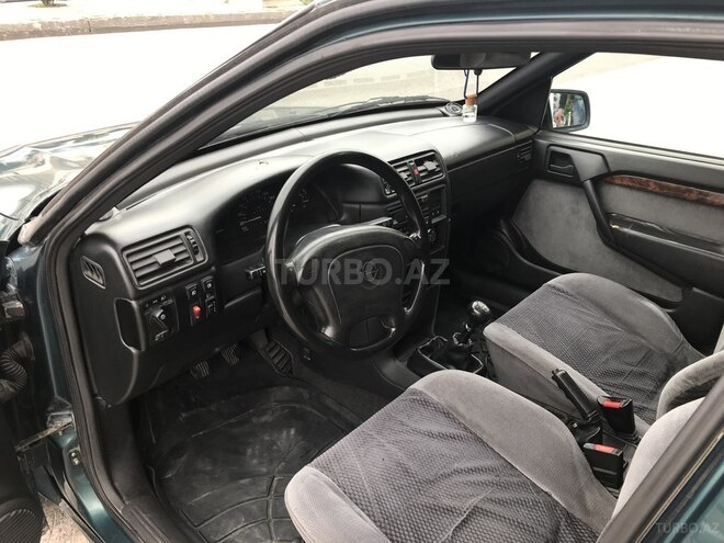 Opel Vectra 1994, 350,000 km - 2.0 l - Bakı