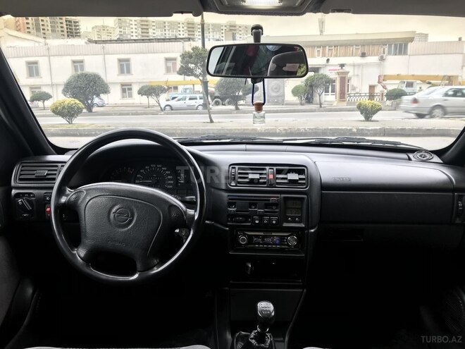 Opel Vectra 1994, 350,000 km - 2.0 l - Bakı
