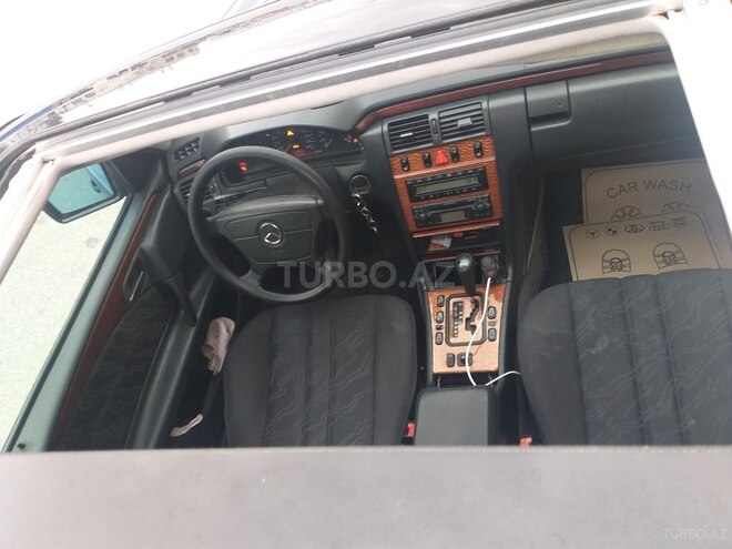 Mercedes E 240 1998, 271,000 km - 2.4 l - Sumqayıt