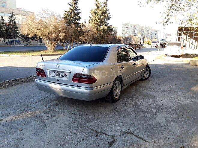 Mercedes E 290 1997, 328,000 km - 2.9 l - Sumqayıt