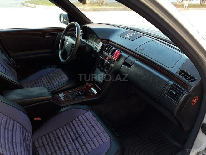 Mercedes E 290 1997, 328,000 km - 2.9 l - Sumqayıt