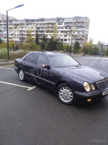Mercedes E 280 2000, 310,000 km - 2.8 l - Bakı