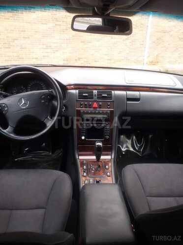 Mercedes E 280 2000, 310,000 km - 2.8 l - Bakı