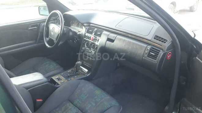 Mercedes E 230 1998, 339,000 km - 2.3 l - Tovuz