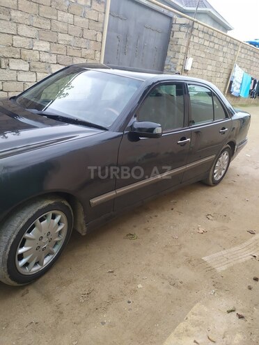 Mercedes E 220 2000, 350,000 km - 2.2 л - Bakı