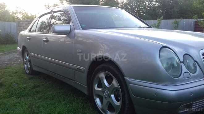 Mercedes E 280 1998, 2,957,679 km - 2.8 l - Qax