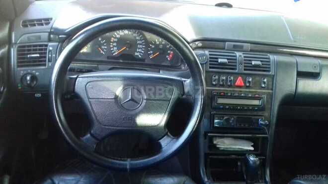 Mercedes E 280 1998, 2,957,679 km - 2.8 l - Qax