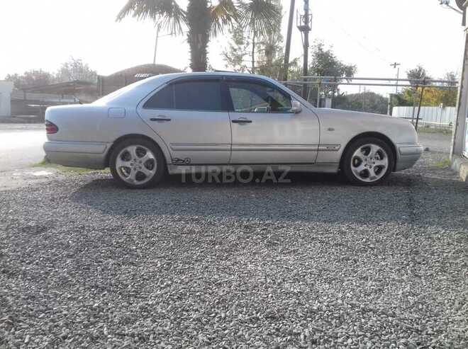 Mercedes E 280 1998, 2,957,679 km - 2.8 l - Qax